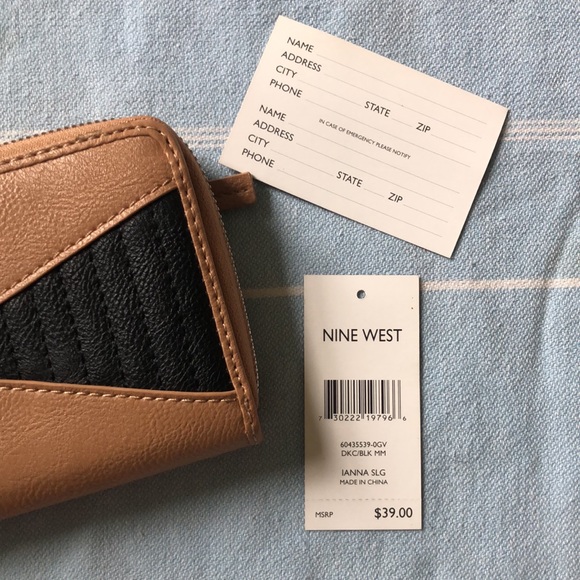 DOCKET Nine West Color Block Wallet - Picture 8 of 8